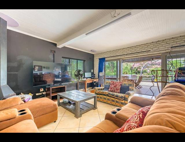 5 BEDROOM HOUSE FOR SALE IN CHASE VALLEY HEIGHTS